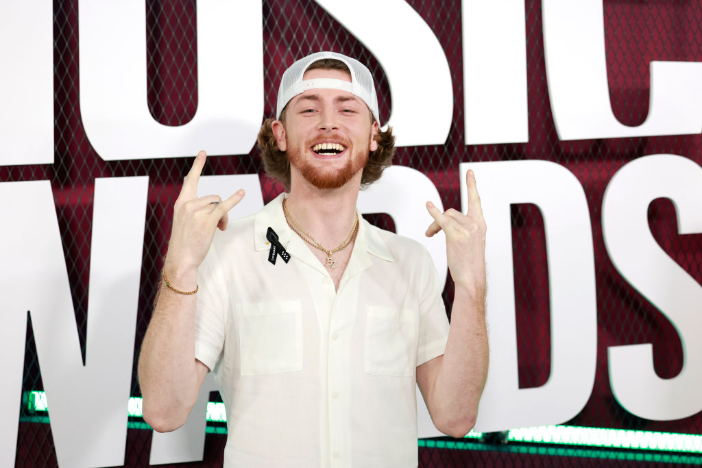 Bailey Zimmerman Rock And A Hard Place Four Weeks #1 on ACC with Kix Brooks - Vimarsana News