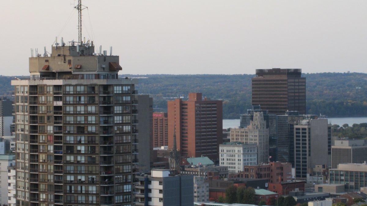 City councillors voted in favour of issuing a loan to help fix up close to 500 units of affordable housing sitting vacant across Hamilton, Ont. 