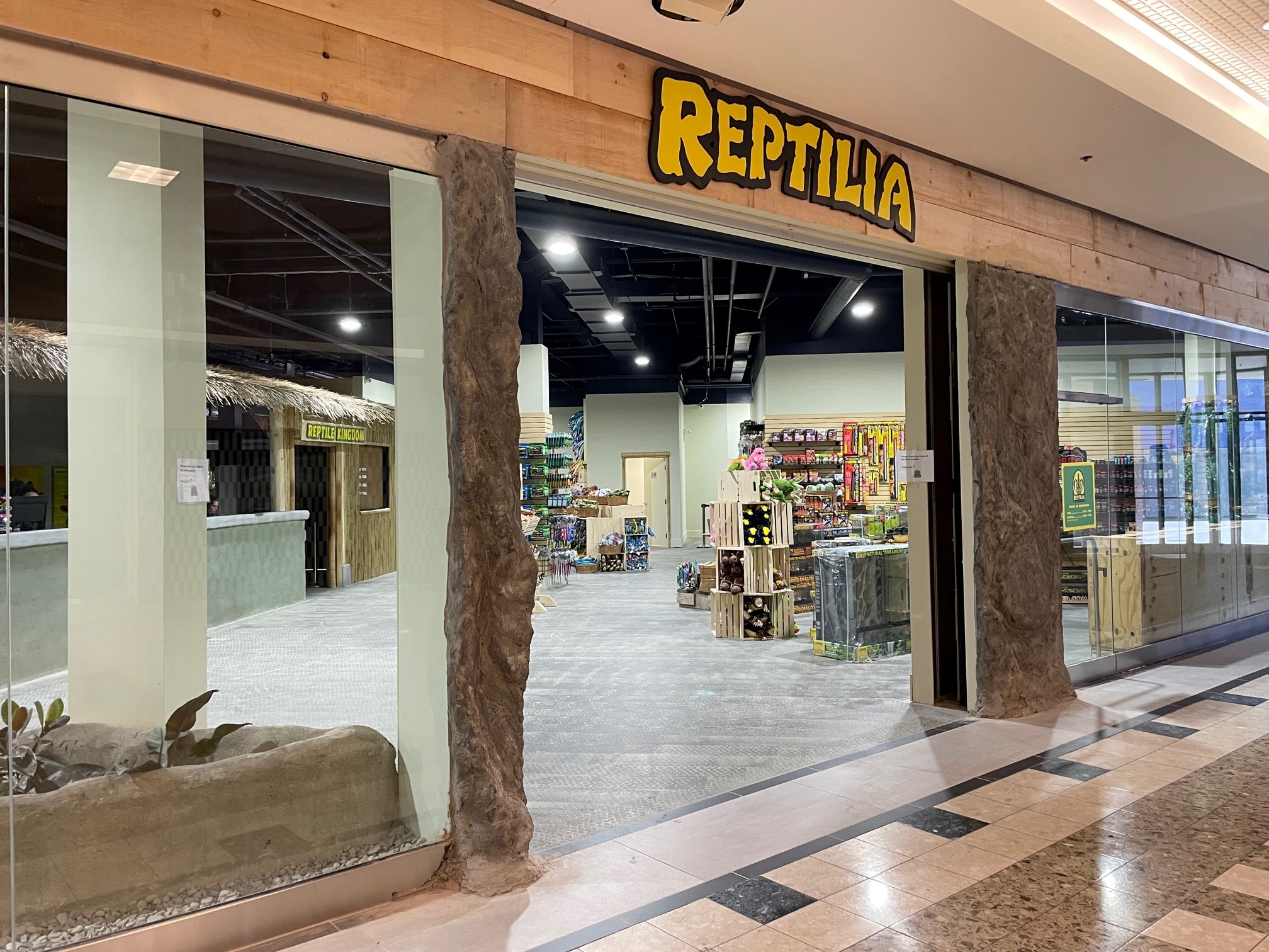 Reptilia store store