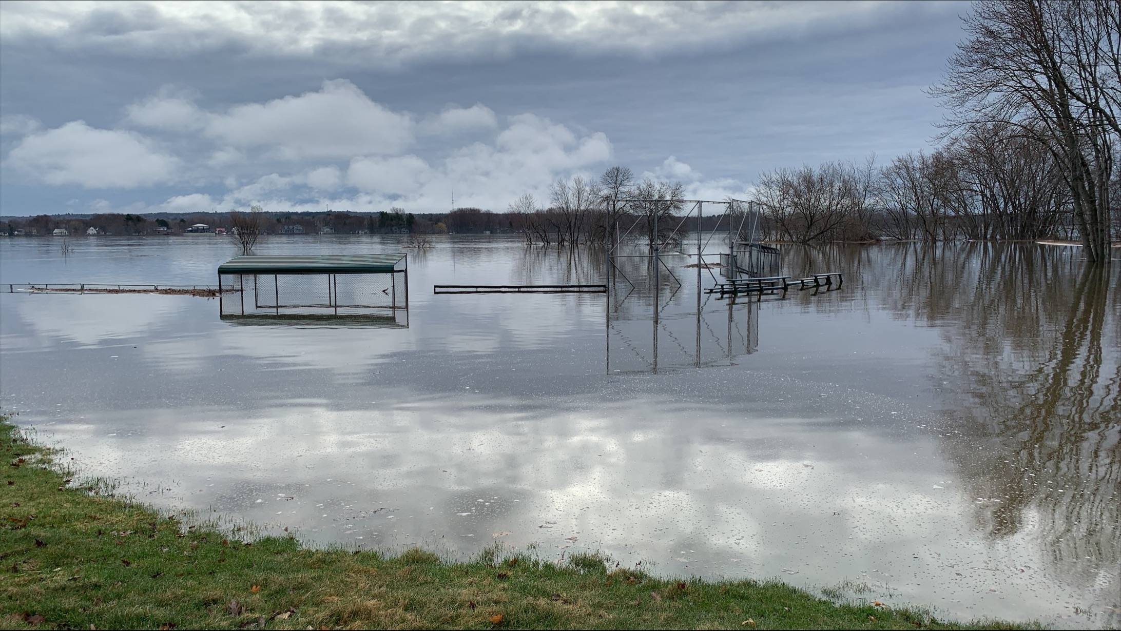 Parts of New Brunswick reach flood stage as Saint John River swells - Vimarsana News