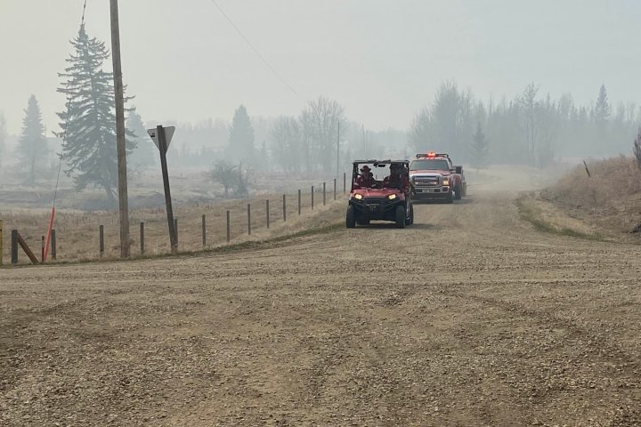 Yellowhead County declares state of local emergency as wildfire rages