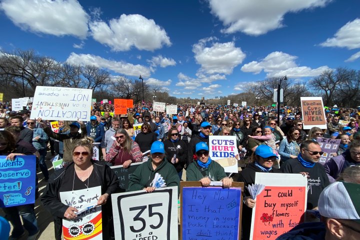 Thousands rally in Regina for increased education funding