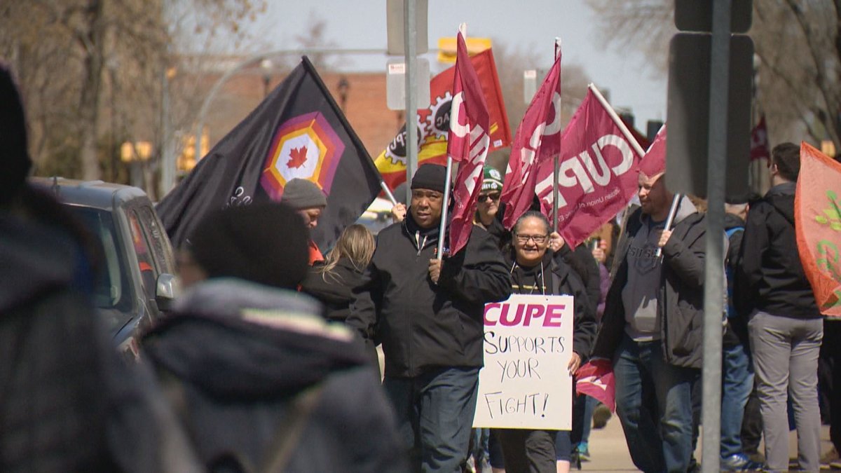 The PSAC strike continues as Regina picketers look for local support to help put pressure on the federal government to come to the table.