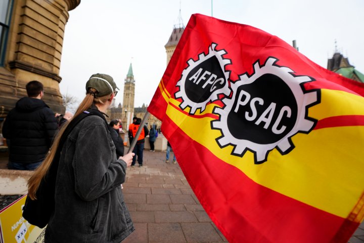 PSAC strike locations: Where Canadians will run into picket lines
