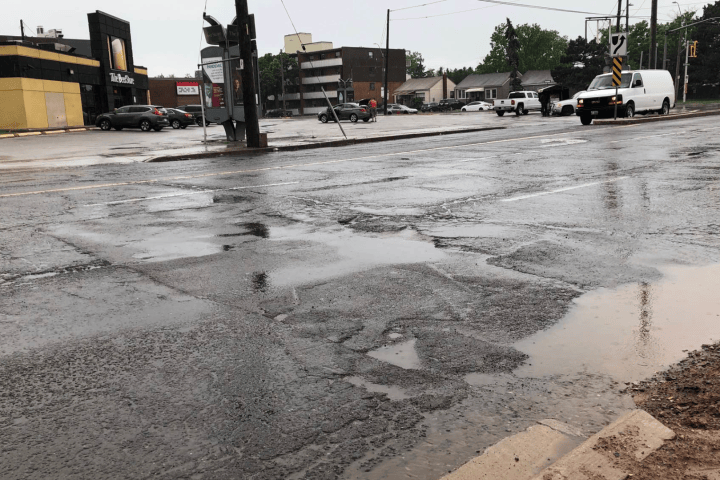 City crews working to fill tens of thousands of potholes across Hamilton - Vimarsana News