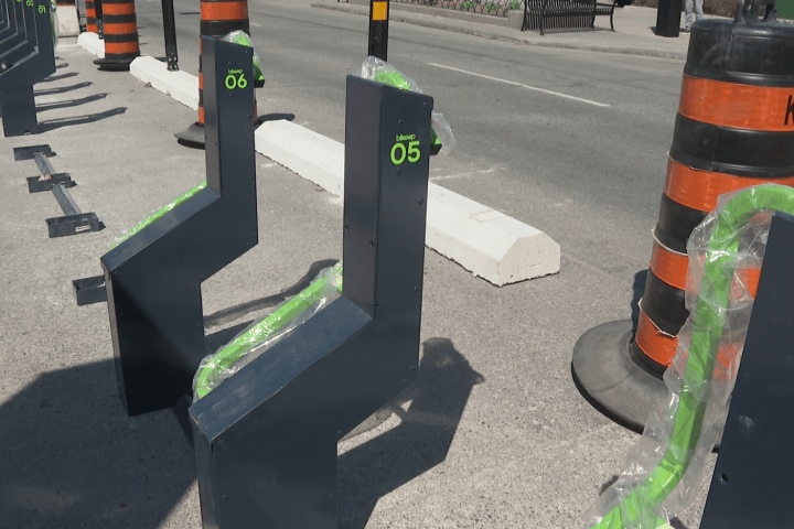Secure bike rack hub being installed in downtown Kingston, Ont. - Vimarsana News