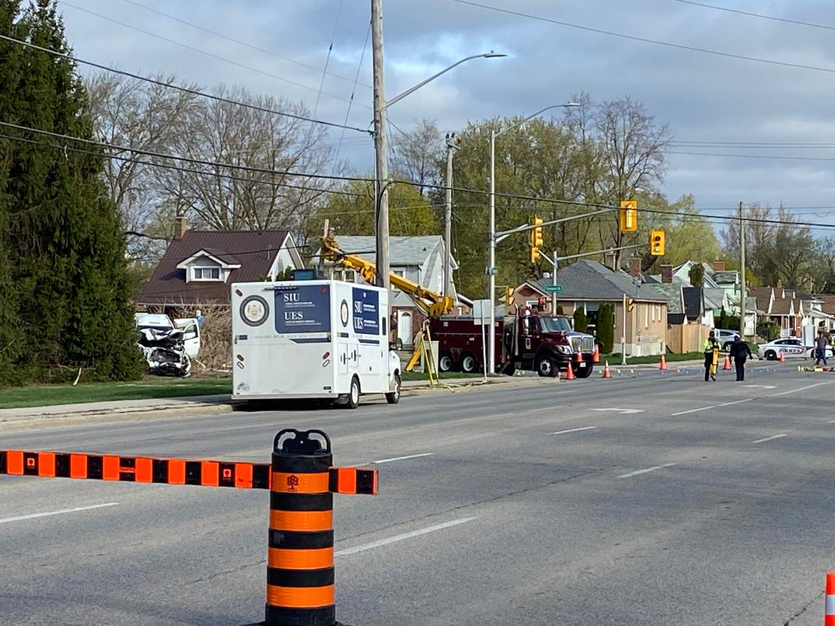 An SIU vehicle on Adelaide Street near Thompson Road.