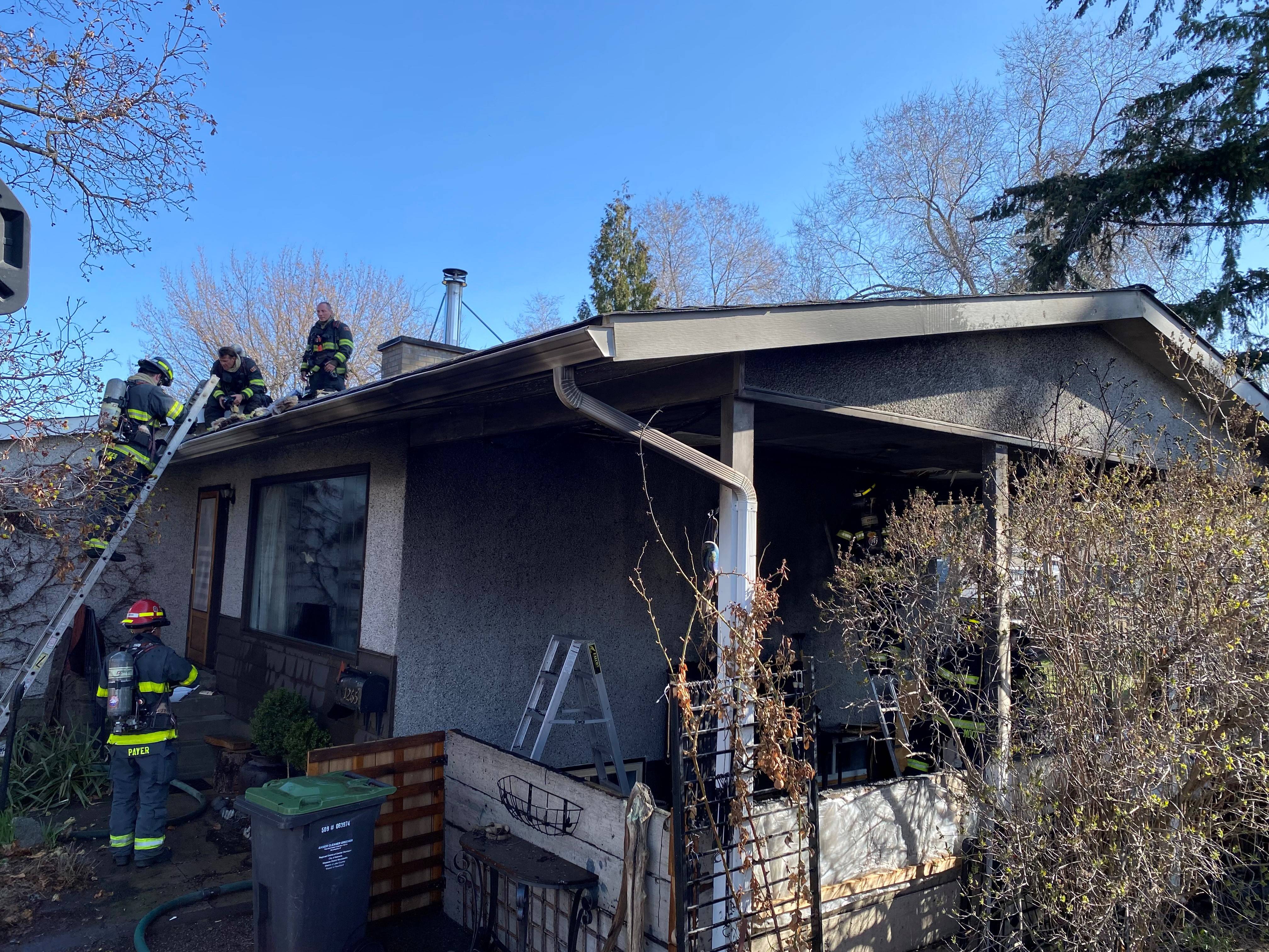 Neighbours help save the day at Kelowna, B.C. house fire - Vimarsana News