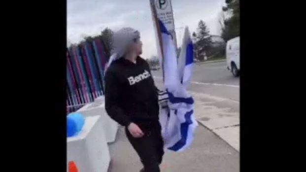 Boy, 16, arrested following potential hate crime in Montreal’s West Island – Montreal | 24CA News