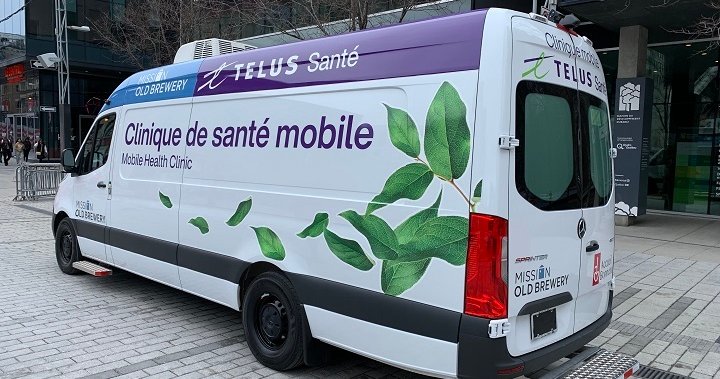 New mobile health clinic hopes to bridge gap in services for unhoused Montrealers