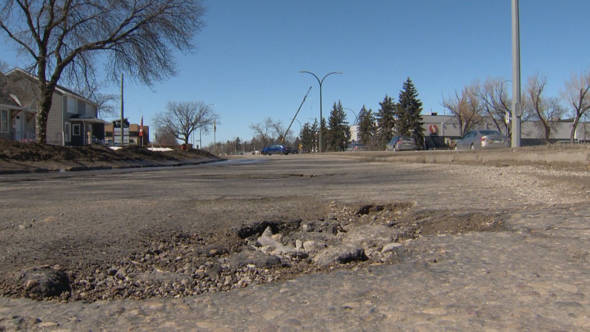 It's a banner year for annoying potholes on Winnipeg roads, the city's mayor says.