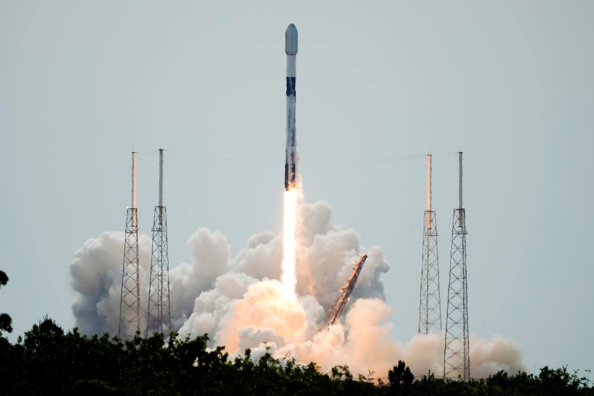 A SpaceX Falcon 9 rocket with a payload of second-generation Starlink V2 Mini internet satellites lifts off from pad 40 at the Cape Canaveral Space Force station in Cape Canaveral, Fla., Wednesday, April 19, 2023. The Falcon 9’s first stage booster will land on a drone ship in the Atlantic Ocean. (AP Photo/John Raoux)