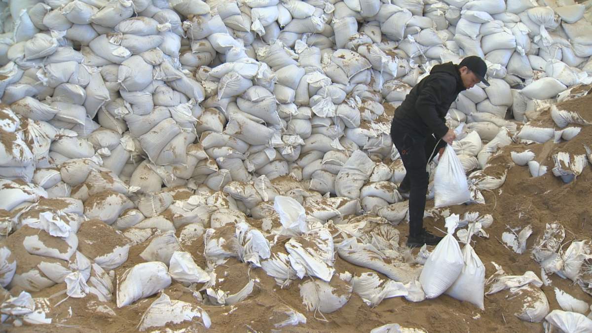 The City of Winnipeg is providing sandbags to residents that are available for pickup at 960 Thomas Avenue.