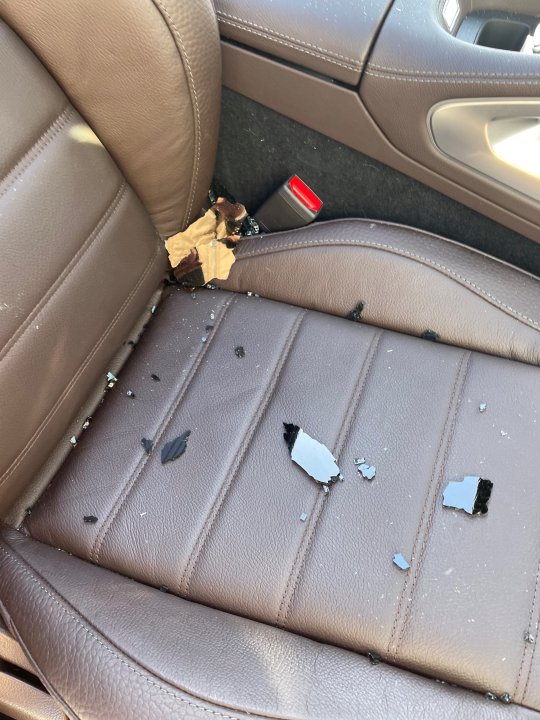 Calgary mom and children showered with broken glass after sunroof