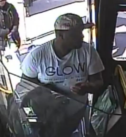 Suspect wanted after sex assaults at Vaughan bus stops: police - image