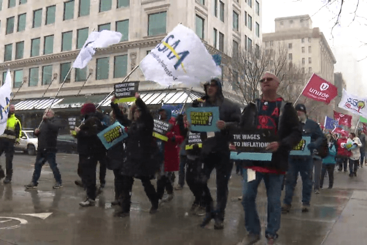 Alberta unions take to downtown Calgary for solidarity demonstration