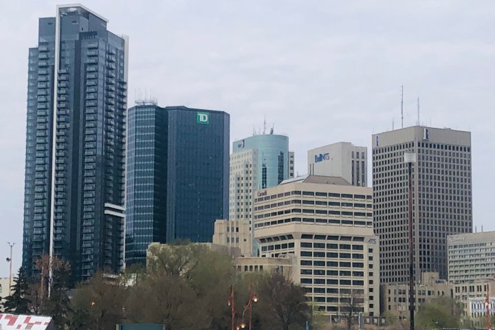2 people stabbed in ‘random’ downtown Winnipeg attacks