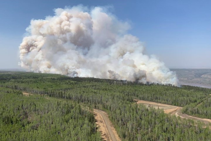 Alberta wildfires: Grande Prairie residents prepare to flee