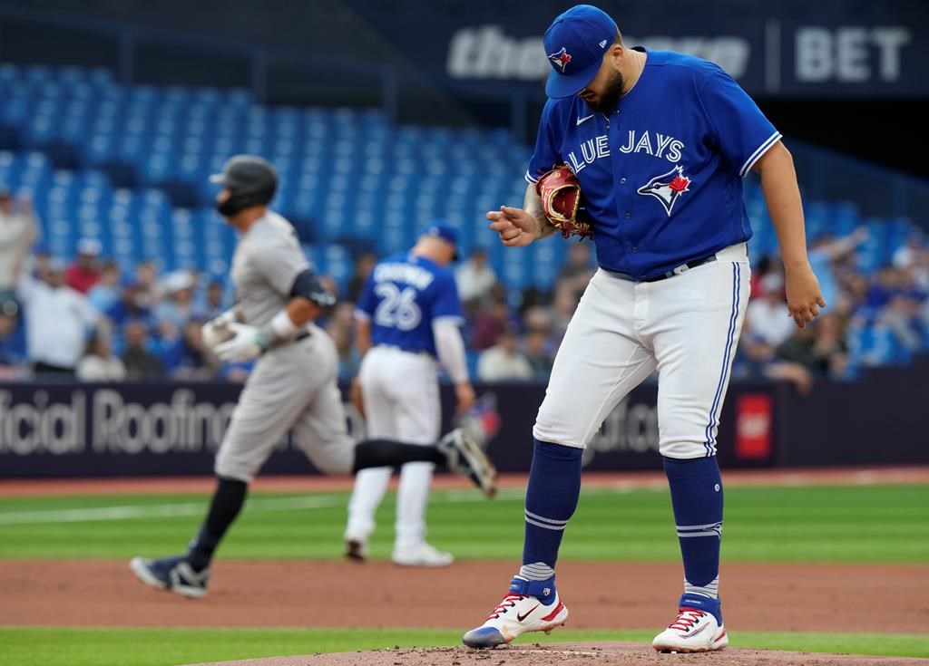 Jays starter Manoah has mystifying outing in loss to Yankees