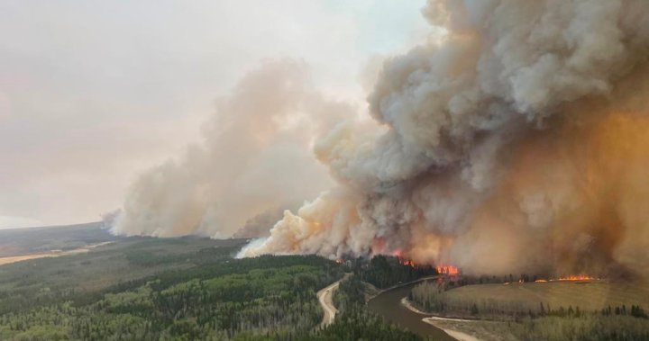 Шефовете на пожарната в Алберта спешно призовават провинцията за стратегия за горски пожари