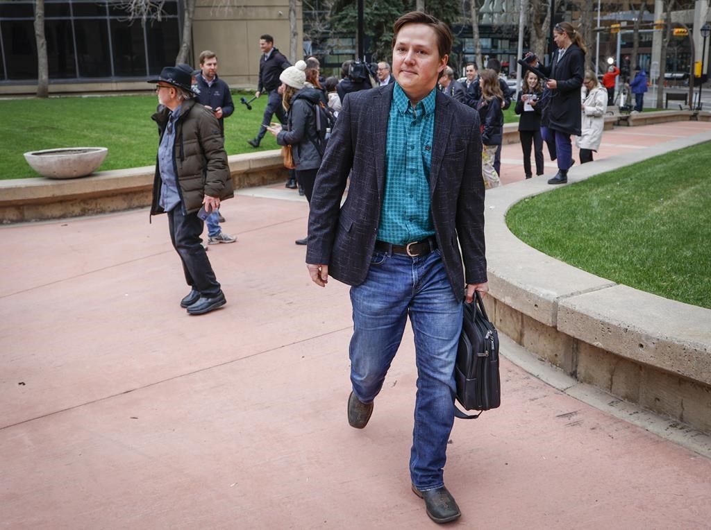 Правителството на Алберта казва че изтегля финансиране от 1 53 милиарда