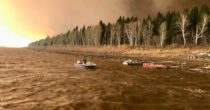 Федералните финансират спешни координатори за горски пожари за 48 първи нации на Алберта