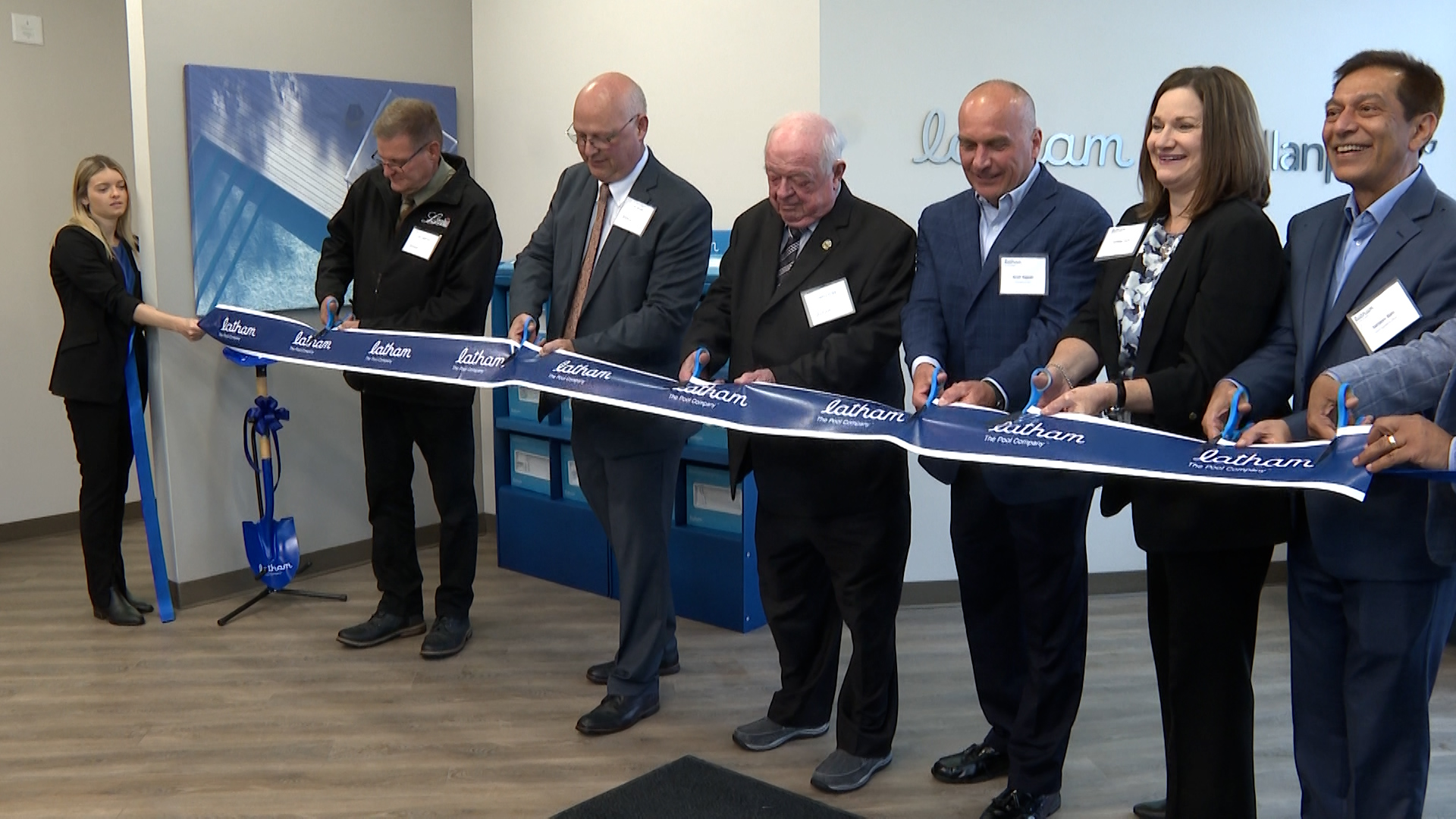 American swimming pool manufacturer opens first factory in Canada