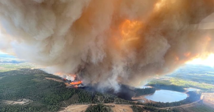 Топлите и сухи условия увеличават риска от горски пожари в Алберта