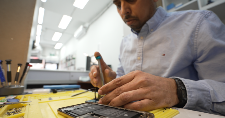 Right to Repair: Why is it so difficult to fix our electronics?  | Globalnews.ca