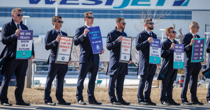 WestJet pilots issue 72-hour strike notice after failing to reach weekend deal  | Globalnews.ca