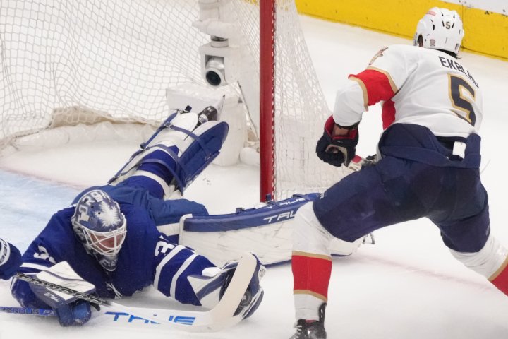 Leafs suffer 2nd straight playoff loss to Panthers with 3-2 result in Game 2