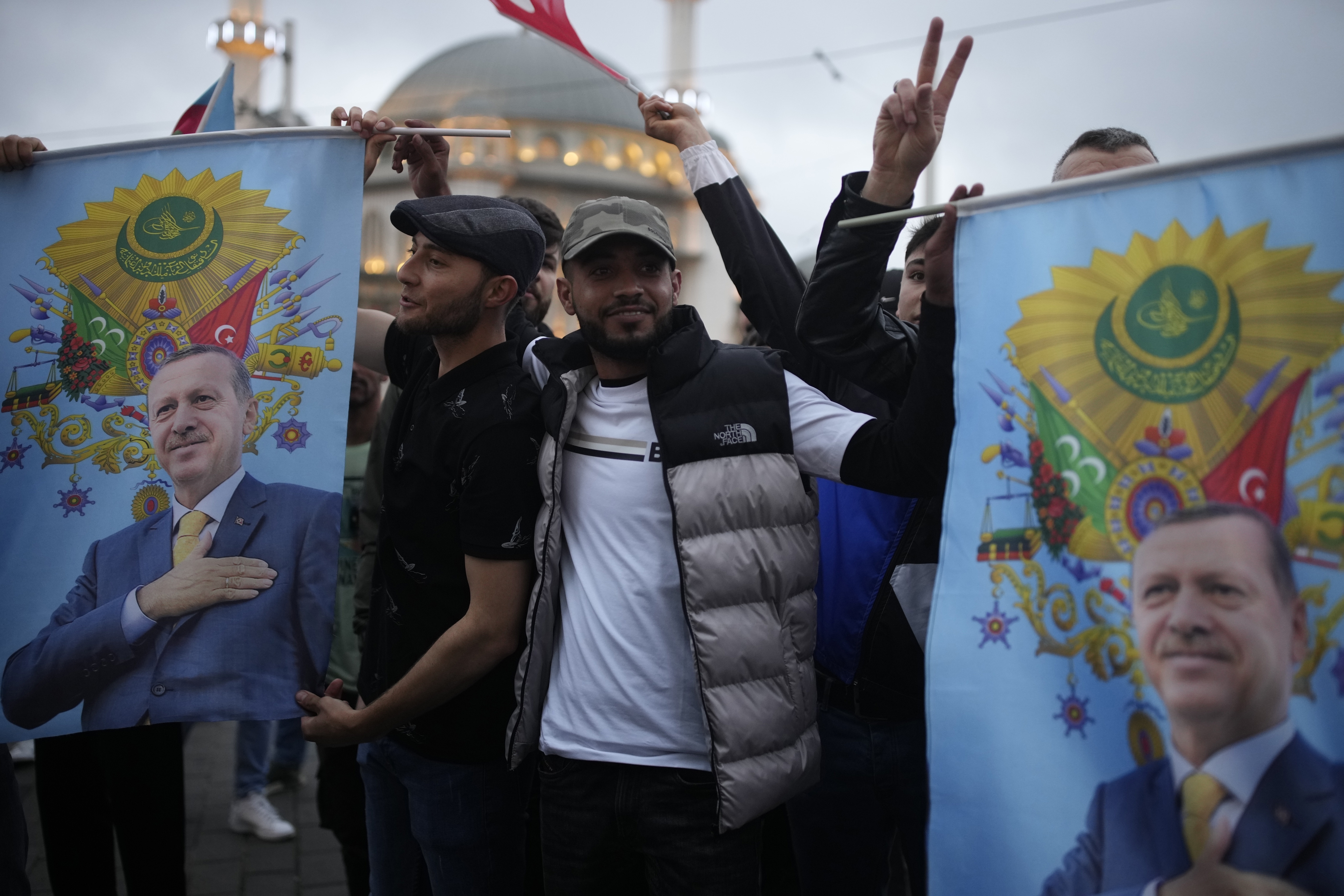 Turkey’s Erdogan wins re-election as president, extending rule into 3rd decade – National | 24CA News