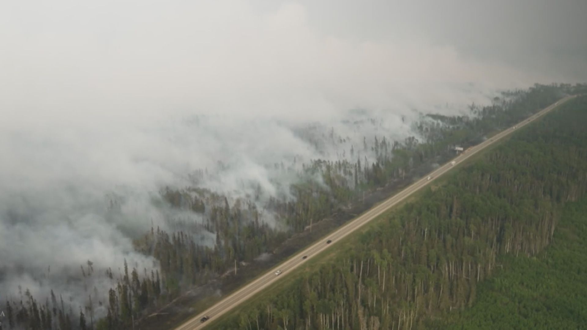 Kelowna, B.C. firefighter returns home after helping Fort St. John crews battle wildfires  | 24CA News