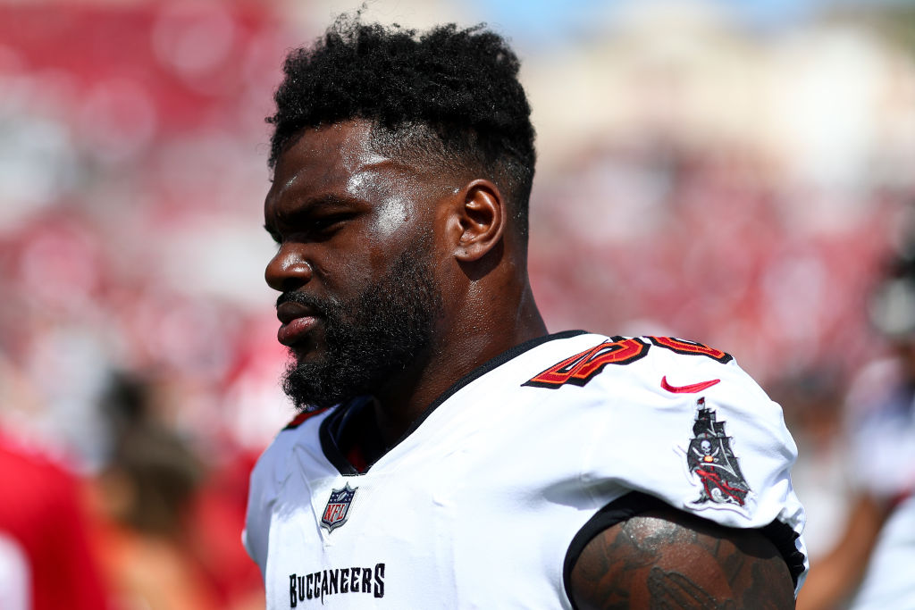 Shaquil Barrett: Tampa Bay Buccaneers player's 2-year-old daughter drowns  in home swimming pool