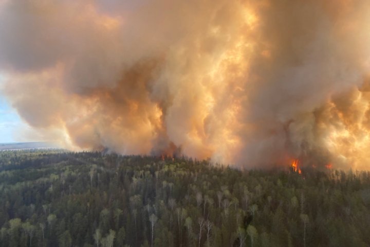 Wildfire evacuation in northern Alberta forces up to 3,700 people out