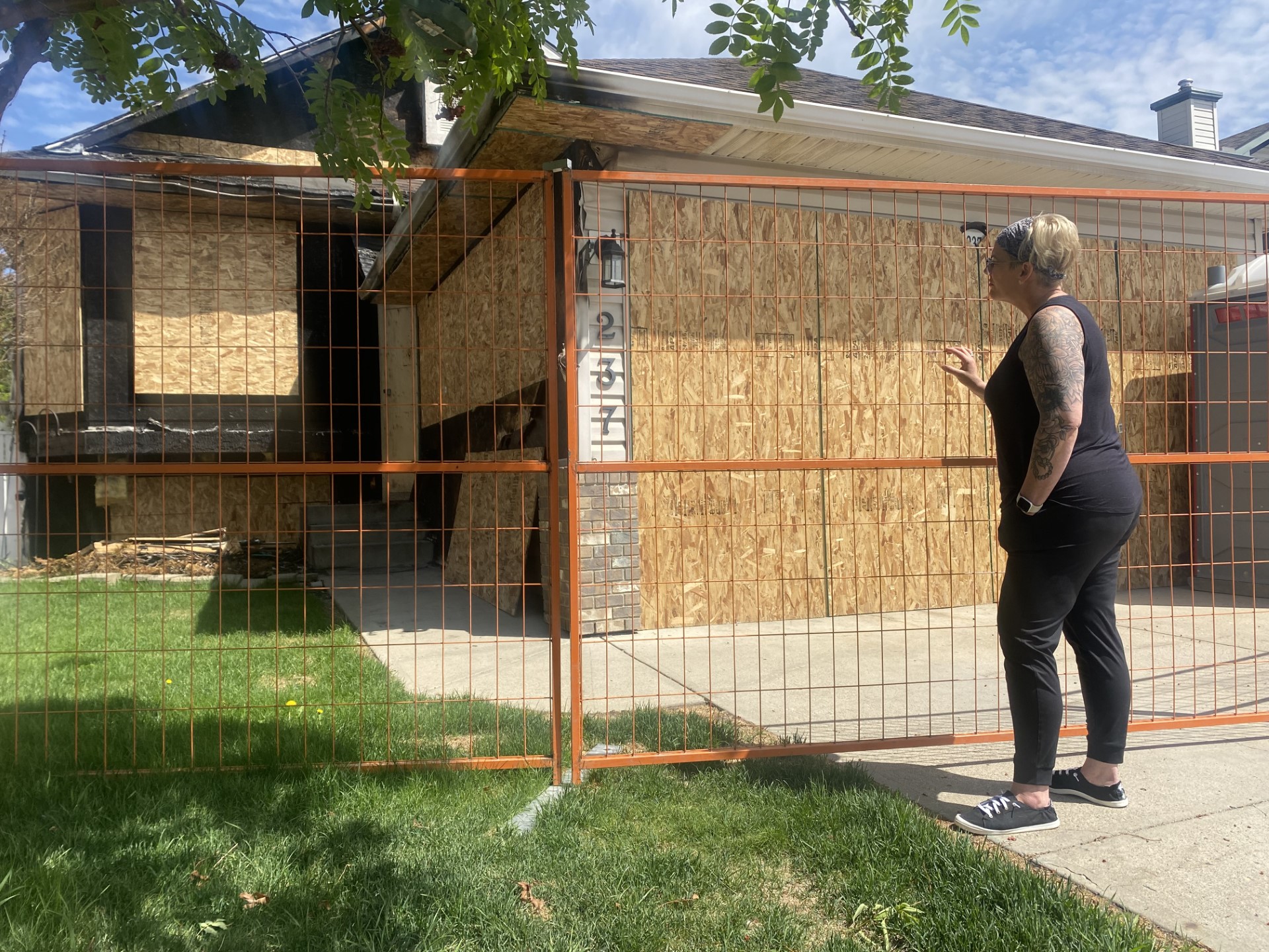 Calgary fire victims homeless after insurance ‘loophole’ left them with nothing – Calgary | 24CA News