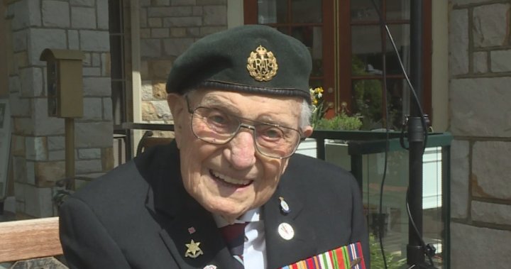 104-year-old WWII vet is walking 104 laps of his B.C. home to raise money for charity