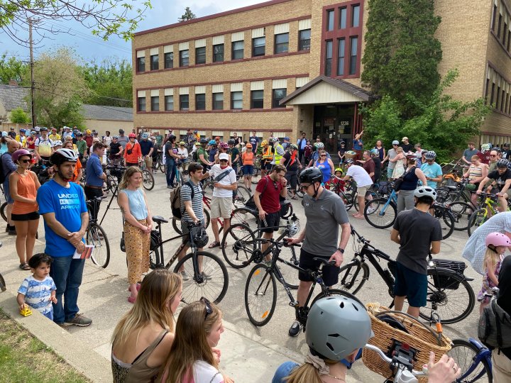 Hundreds of cyclists show up for Natasha Fox memorial ride on College ...