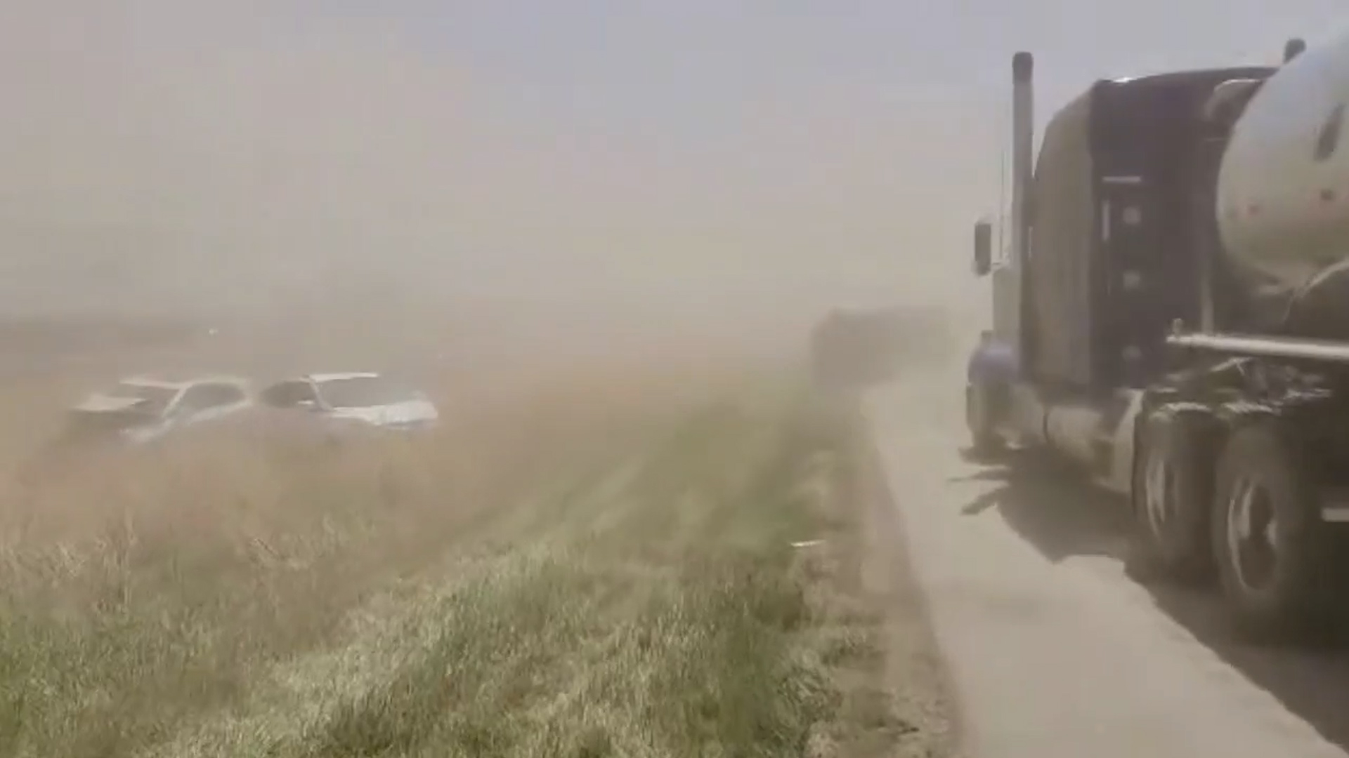 At Least 6 Dead After Illinois Dust Storm Causes Massive Pileup On ...