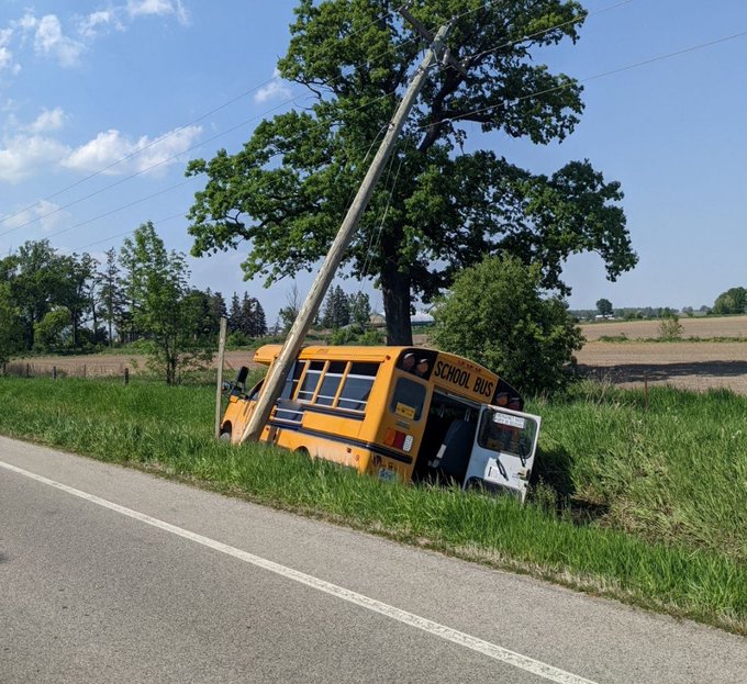 One student on the bus suffered minor injuries, OPP said.