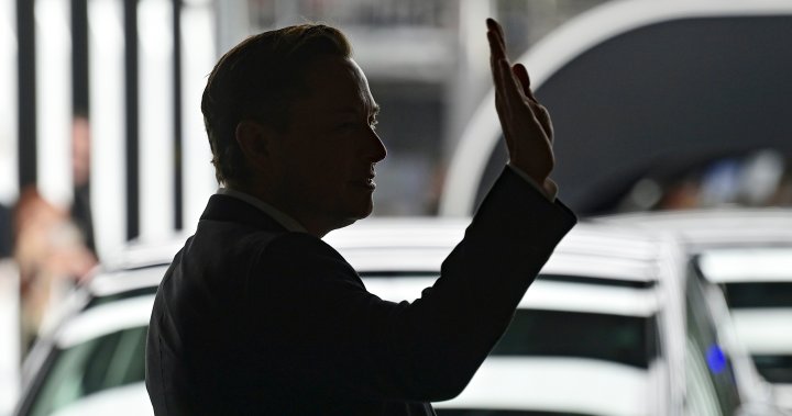 Elon Musk says he’s not stepping down as Tesla CEO