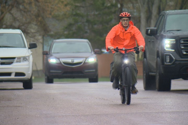 Regina resident concerned for safety while cycling in the city