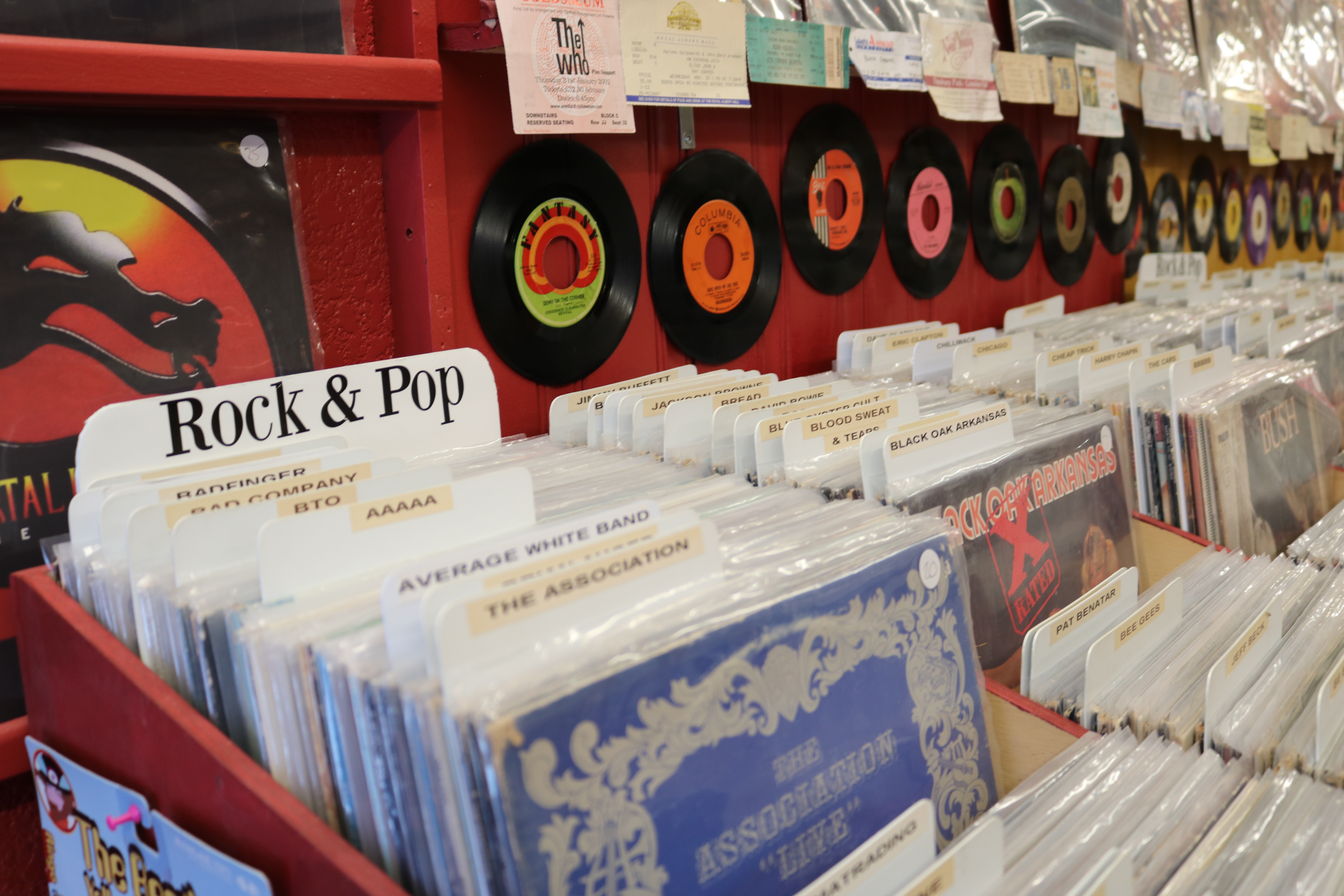 It Defies The Eras Ontario Vinyl Experts Weigh In On The Record   Records On Display At Dead Parrott Records On 70 Dunlop St W Barrie. By Sawyer Bogdan 