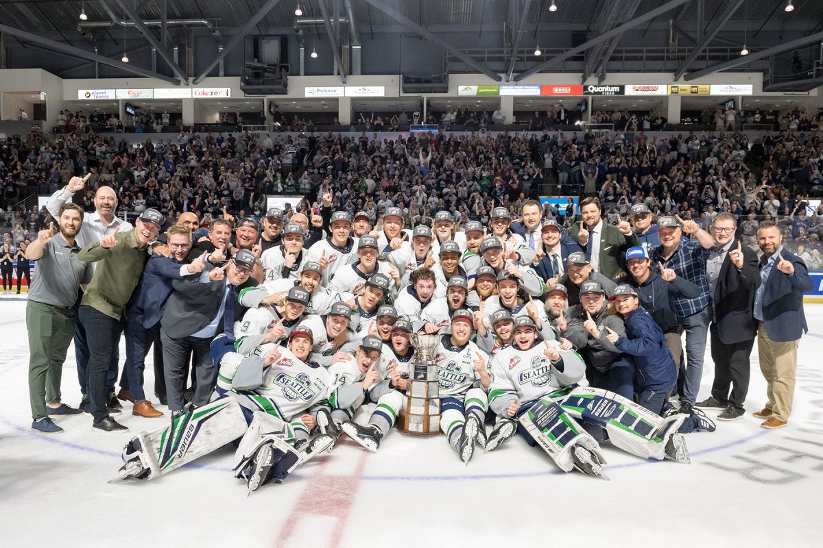 The Seattle Thunderbirds gather for a team photo after winning the Ed Chynoweth trophy on Friday night in Kent, Wash. As WHL champions, Seattle will now represent the league in the upcoming Memorial Cup in Kamloops, B.C., May 26 to June 4.