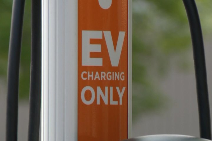 Free charge electric vehicle stations announced in Saskatoon as pilot project