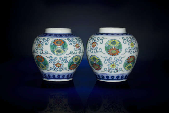 Sold at Auction: Pair of Large Glass Storage Jars - Tin Lids