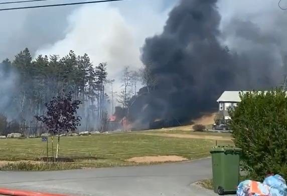 'There's a big fire behind us': How one N.S. family escaped the raging blaze - Vimarsana News