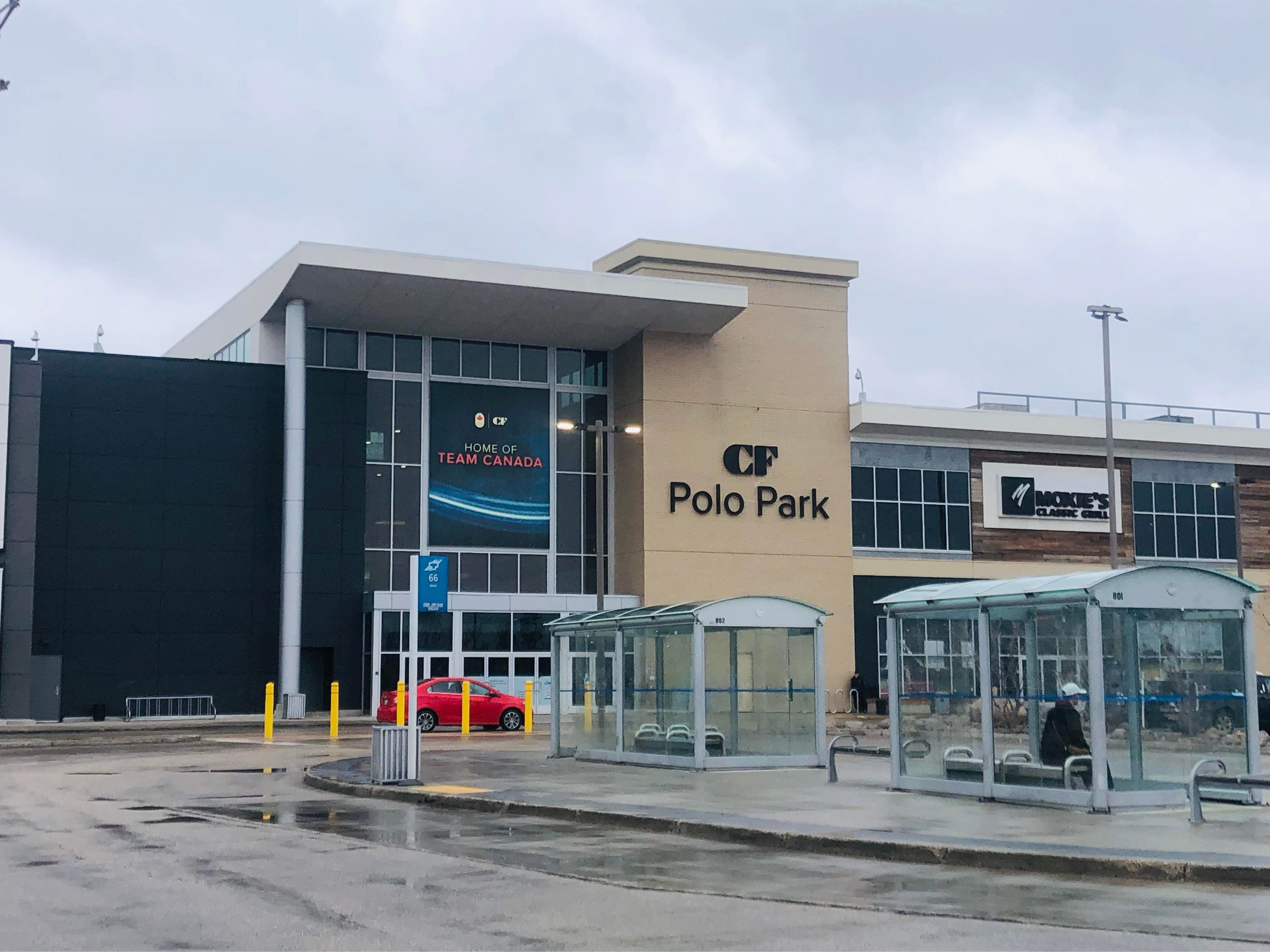 image of 위니펙 몰 칼부림 사건, 안전 우려 제기