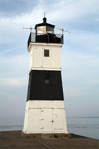 North Pier Lighthouse