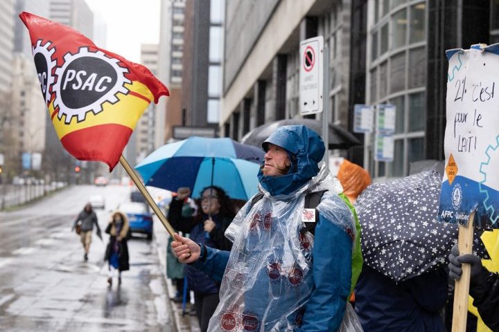 CRA strike ends after union reaches tentative deal with Ottawa